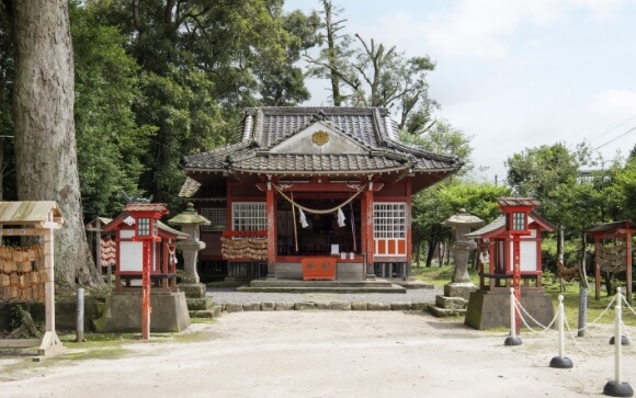 御年神社